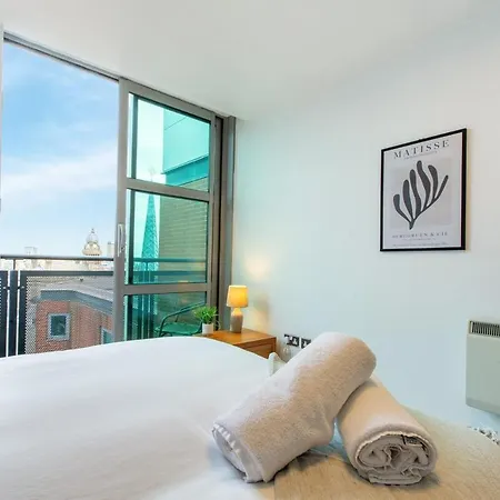 Modern 2-bed - Walk To Uni & Lgi * Leeds (West Yorkshire)