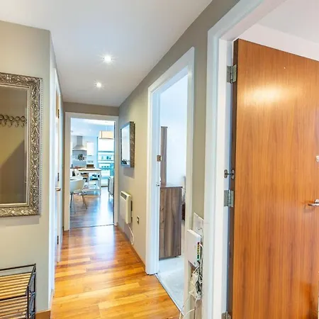 Modern 2-bed - Walk To Uni & Lgi *