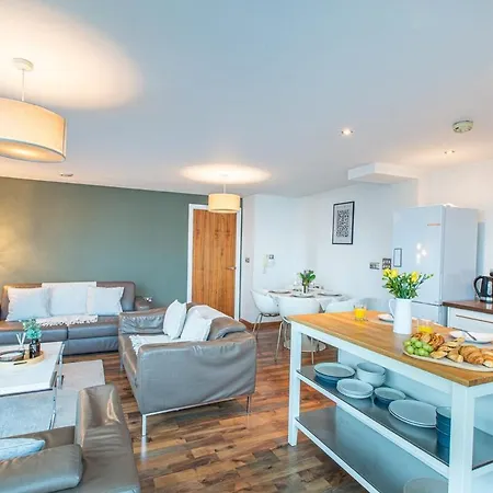 Modern 2-bed - Walk To Uni & Lgi *