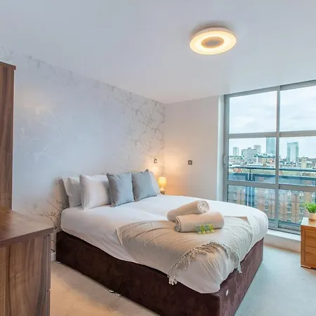 Modern 2-bed - Walk To Uni & Lgi *